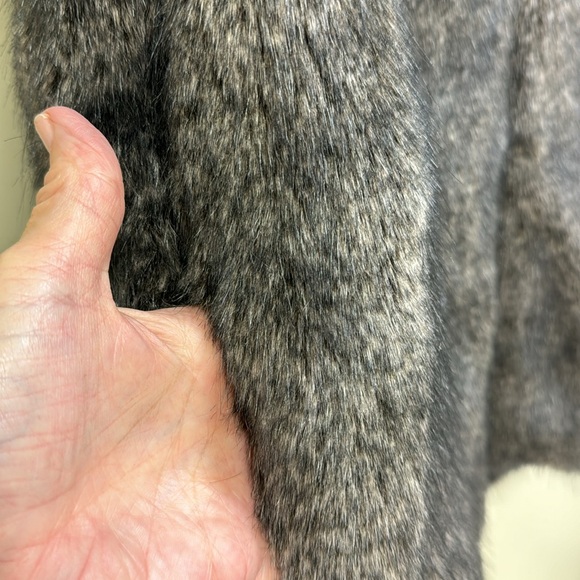 Cejon faux fur vest - Picture 3 of 8